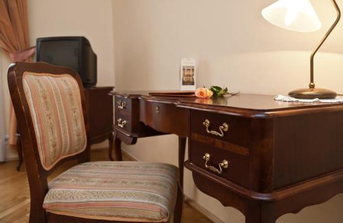 Stare Miasto Hotel | Hotel Saski Krakow Curio Collection by Hilton