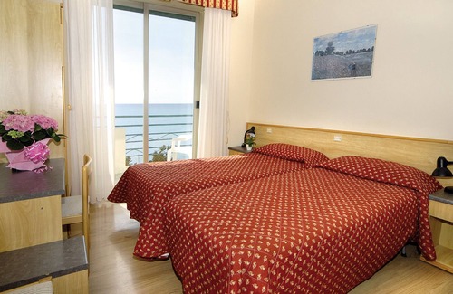 Ospedaletti Hotel | Hotel Savoia