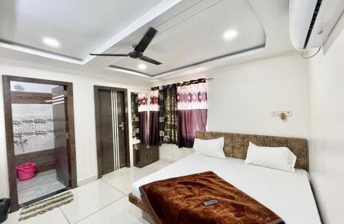 Ujjain Hotel | HOTEL SHALIMAR ! UJJAIN fully-Air-Conditioned hotel at prime location with wifi & Parking availability, Newly constructed and Luxurious Rooms