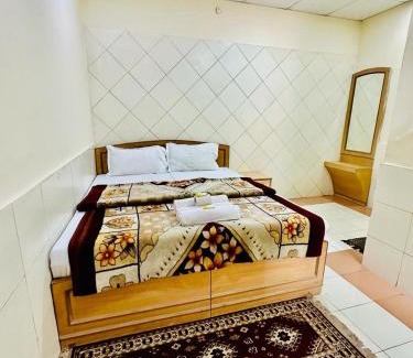 Taj Ganj Hotel | Hotel Sheela, 100m from Taj Mahal