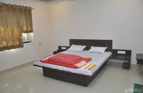 Dwarka Hotel | Hotel Shree Gurukrupa