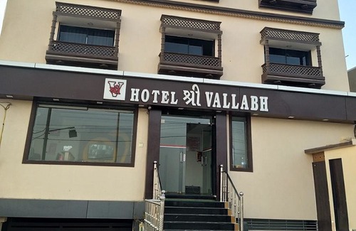 Dwarka Hotel | Hotel Shree Vallabh