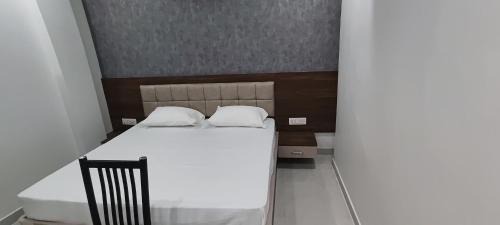 Varanasi Hotel | Hotel Shri Vishwanath