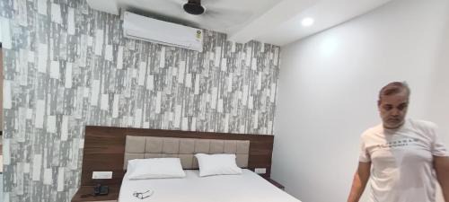 Varanasi Hotel | Hotel Shri Vishwanath