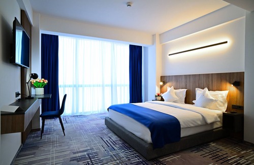 Sector 1 Hotel | HOTEL SIR ROYAL
