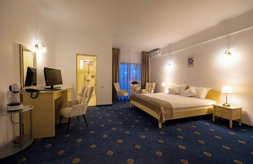 Sector 1 Hotel | HOTEL SIR ROYAL
