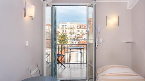 Carre d'Or Hotel | Hotel Solara