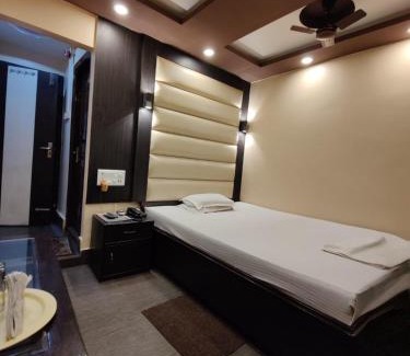 Jorhat Hotel | Hotel Spark
