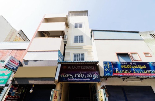 Rajahmundry Hotel | Hotel Sri Jupudy Residency