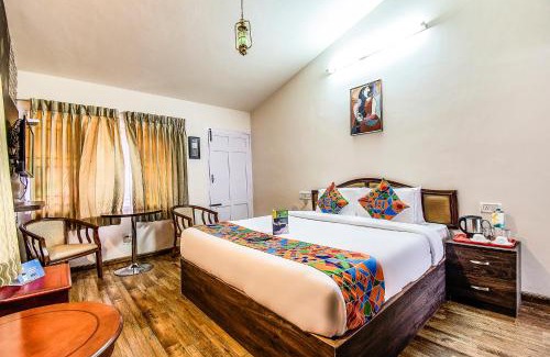 Pudumund Hotel | Hotel St Clouds - Nr Government Botanical Garden