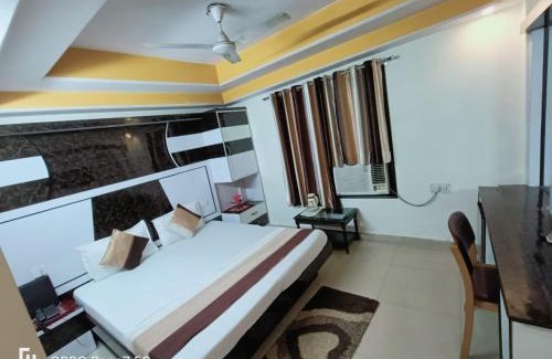 Paharganj Hotel | Hotel Su Shree Continental Dx Near New Delhi Railway Station
