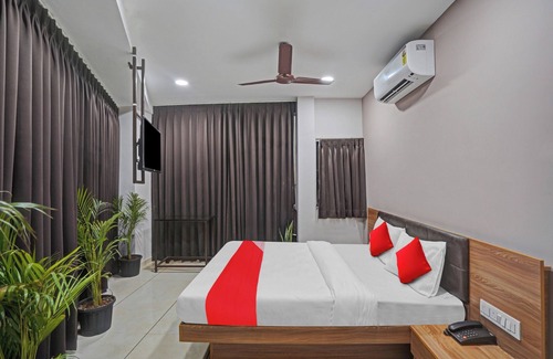 Adajan Hotel | Hotel Sukoon, Best Luxurious Hotel Rooms In Surat City Center