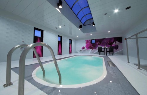 Ginan Hotel | HOTEL SWEET SEASON-L