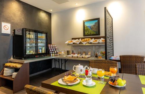 1st Arrondissement Hotel | Hotel Terminus Saint-Charles