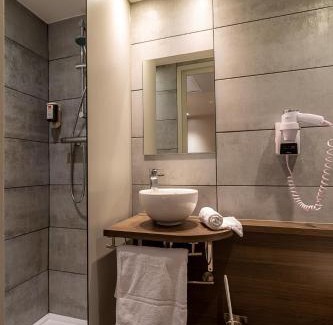 1st Arrondissement Hotel | Hotel Terminus Saint-Charles