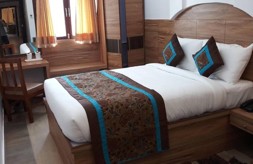 Patna Hotel | Hotel The Golden Sunrise