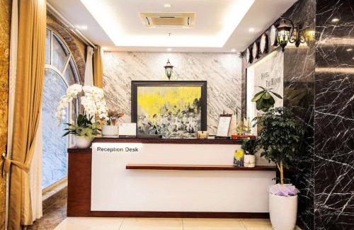 Trung Hoa Nhan Chinh Hotel | Hotel The Hanoi Central City