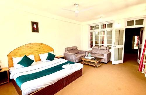 Old Manali Hotel | Hotel The Premium Villa Old Manali View