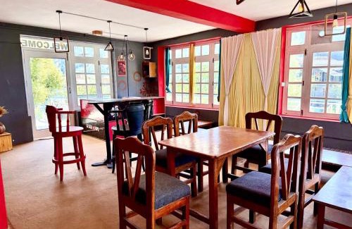 Old Manali Hotel | Hotel The Premium Villa Old Manali View