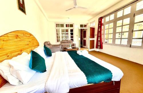 Old Manali Hotel | Hotel The Premium Villa Old Manali View