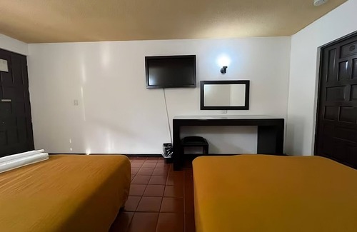 Morelia House | Hotel Villa Capri, 2 camas dobles 4 Huéspedes