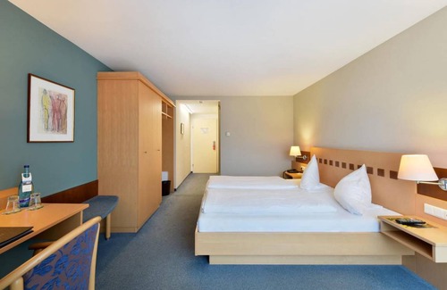 Feldkirch Hotel | Hotel Weisses Kreuz - INCL. LIFT PASS Double room, shower/wc, HB