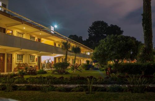 Panajachel Hotel | Hotel y Centro de Convenciones Jardines del Lago