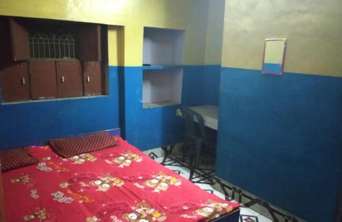 Varanasi Hotel | Hotel Yatri Niwas