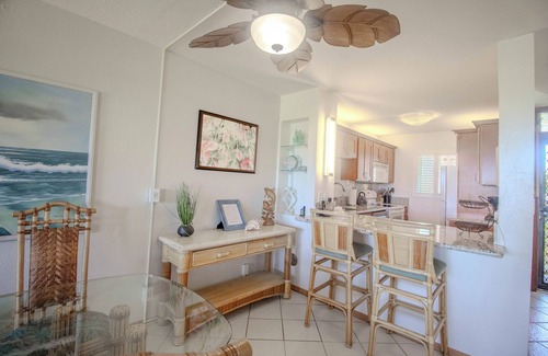 Kihei Condo | Hotel-zoned OCEAN FRONT GROUND FLOOR! Menehune Shores 121
