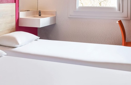 Sorgues Hotel | hotelF1 Avignon Nord