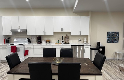 Sudbury Apartment | Hottub/Pool Table Getaway
