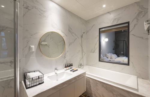 Jinhae Hotel | Hound Changwon Jinhae Yongwon