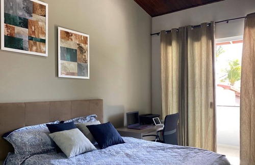 Parafuso House | House 150 m from the beach. Listen to the sea from your balcony!