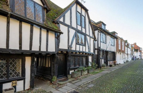 Rye House | House ∙ 2 bedrooms ∙ 3 guests