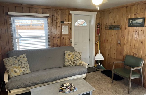 South Fork House | House ∙ 2 bedrooms ∙ 5 guests