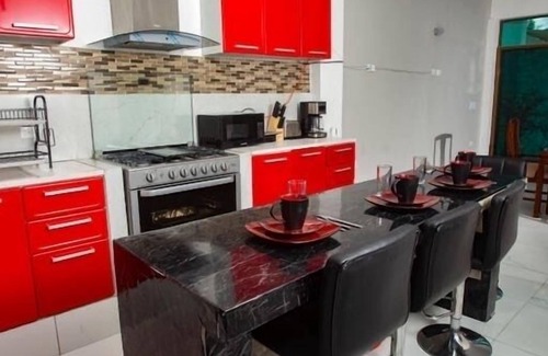 Chelem House | House 2 blocks from the beach for 20 people ready for your meetings.