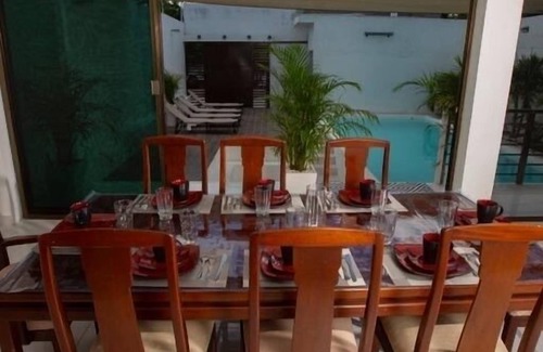 Chelem House | House 2 blocks from the beach for 20 people ready for your meetings.