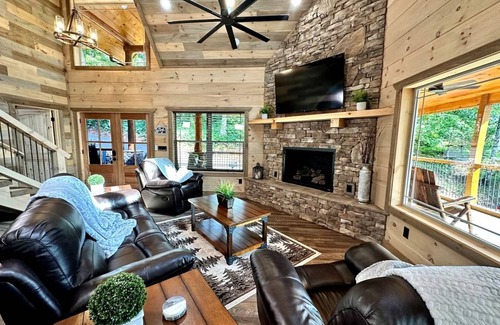 Gatlinburg - Pigeon Forge House | House ∙ 3 bedrooms ∙ 7 guests