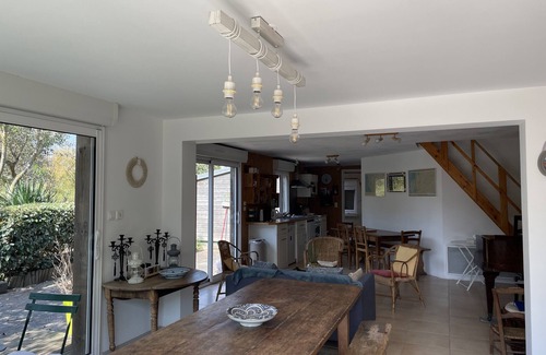 Agon-Coutainville Ski Chalet | House 30m from the sea in the dune on a fenced, wild and wooded lot