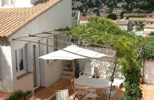 Ensues-la-Redonne House | House 5 minutes from calanques quiet