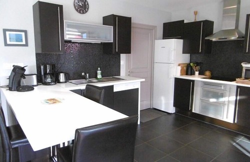 Saint-Jacques House | House 5 rooms 8 people with enclosed garden near the sea