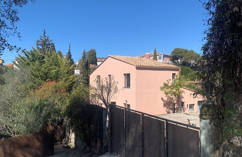 Le Cannet House | House 7 persons, Vallon de la Tousque with terrace, in a green setting