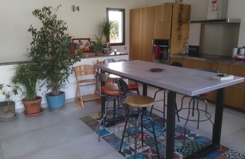 La Tour-d'Aigues House | House at the foot of the Luberon 160 m2 at the edge of the forest with swimming pool