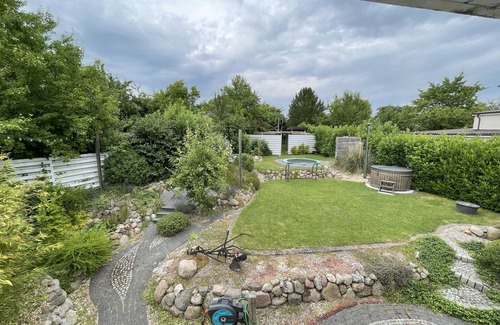 Ascheberg House | House by the lake with garden, hot tub & fire pit