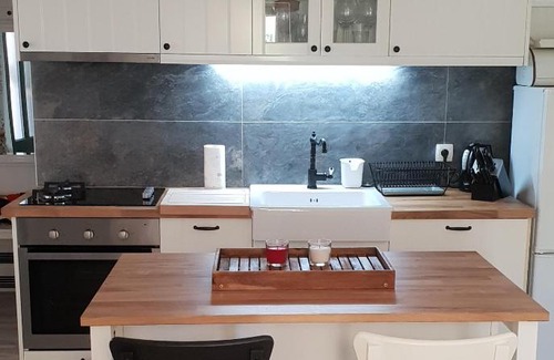 Crkvice Apartment | House by the sea