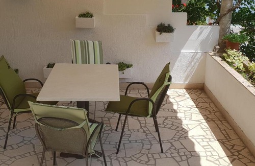 Crkvice Apartment | House by the sea