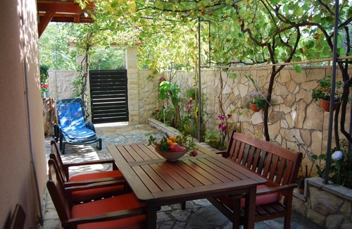 Nin House | House Domenica
