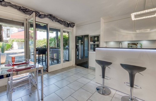 Thonon-les-Bains House | House feet in the water