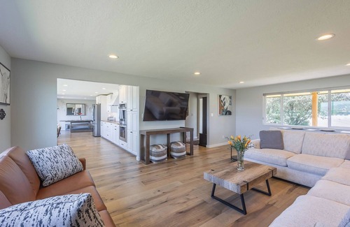 Boise House | House for 26 with Views, Bar, and Gym
