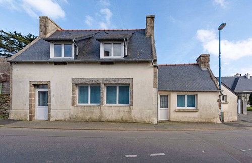 Trevou-Treguignec Ski Chalet | House for 5 people 900m from the beach